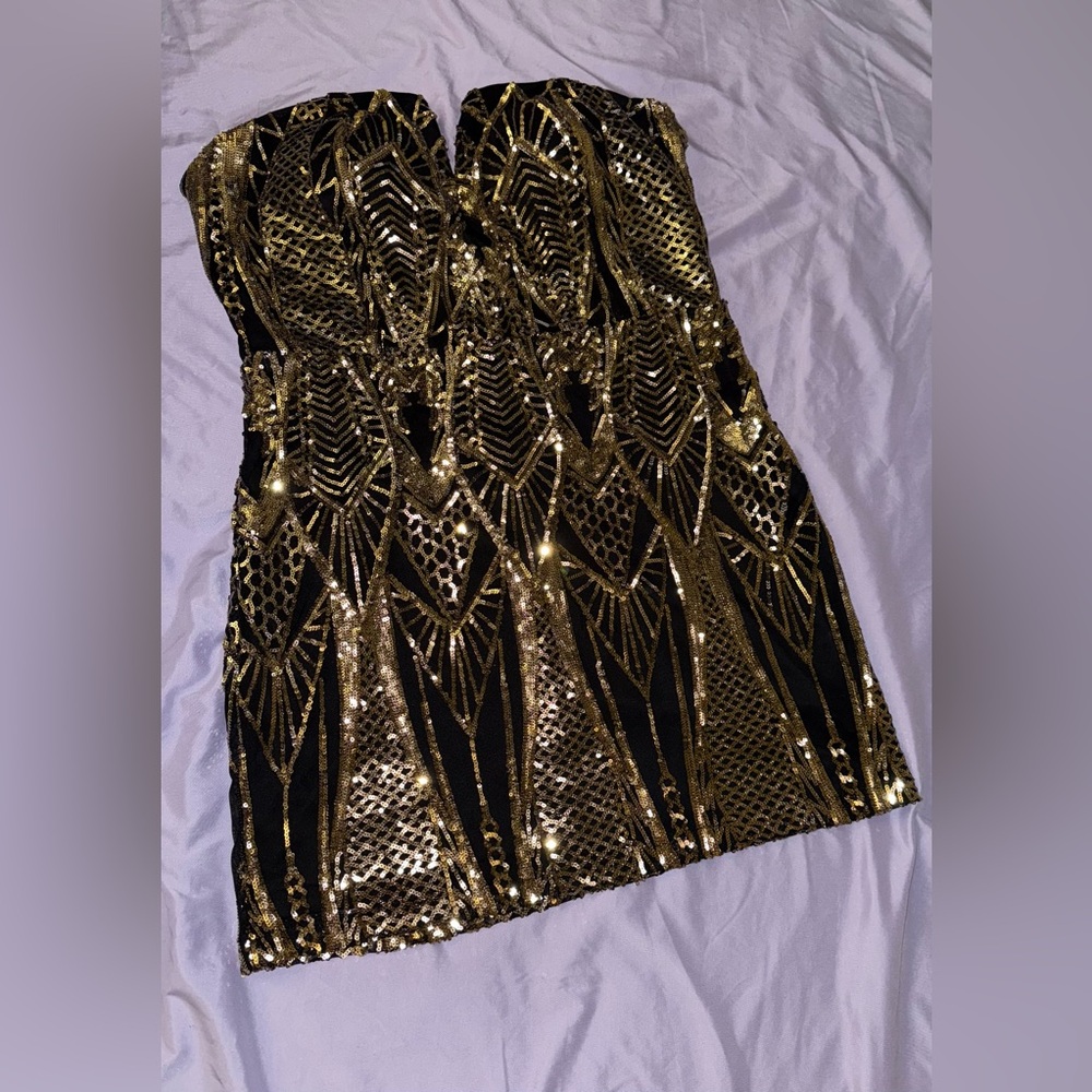 Elegant Black and Gold Strapless Dress